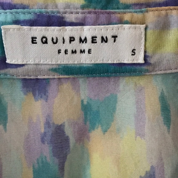 EQUIPMENT 100% Silk button down shirt Small - Picture 2 of 5